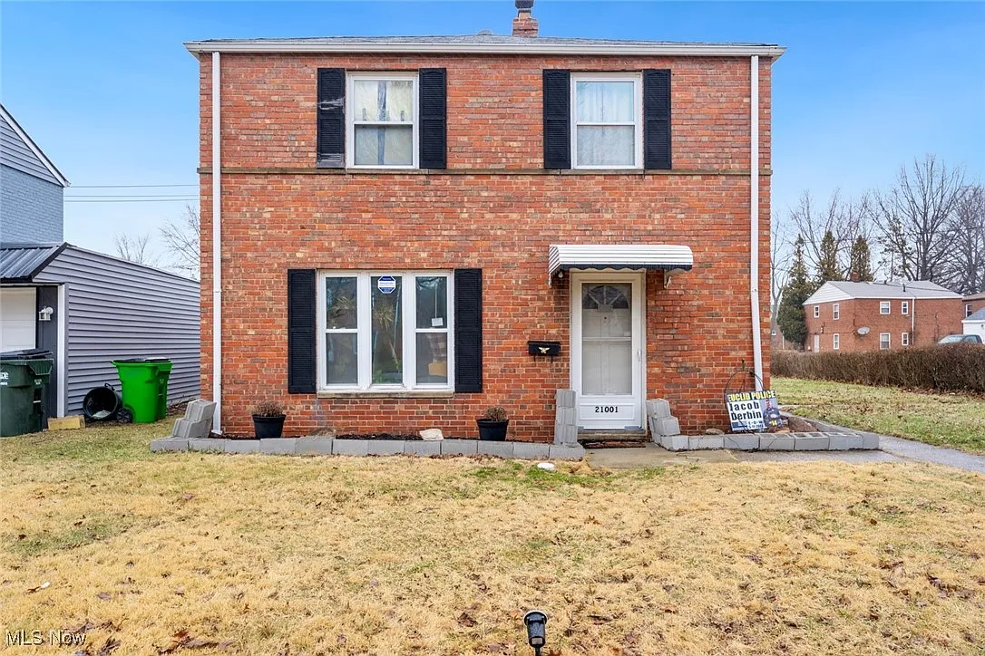 21001 Priday Ave photo 1
