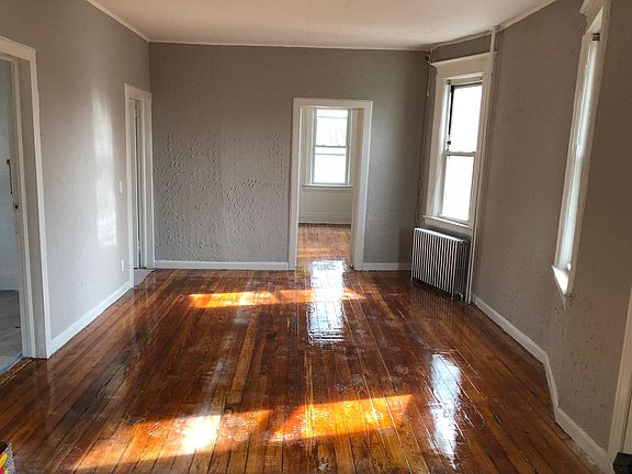 5th image of 24 Chestnut Pl Fl 2nd