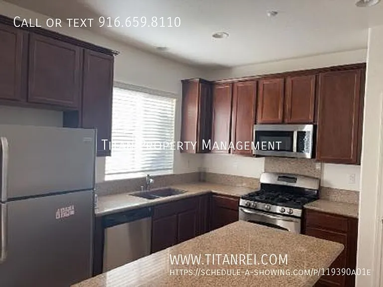 1904 Ellesmere Loop — Photo 18