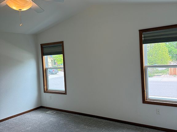 4th image of 3011 Ivy Dr