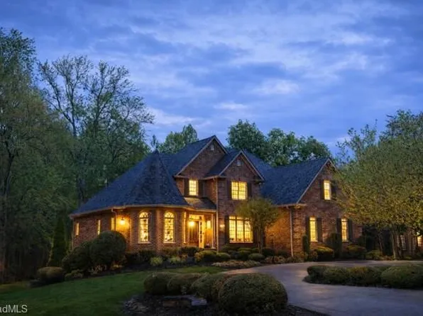 8144 Zinfandel Dr, Kernersville, NC 27284