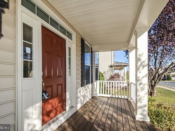2nd image of 43158 Barnstead Dr