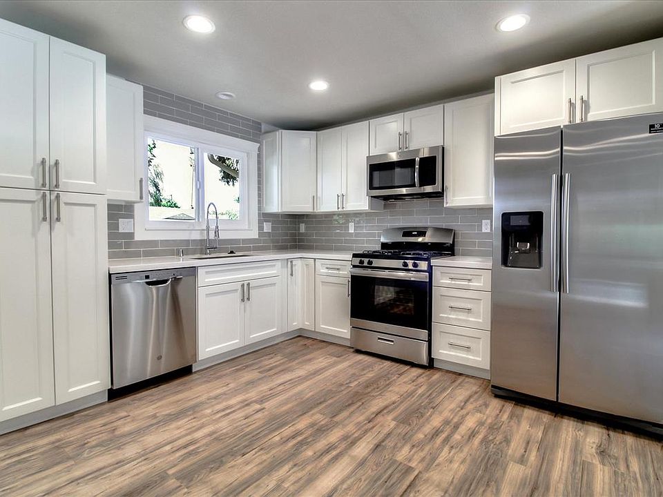 2nd image of 1776 Glazier Dr