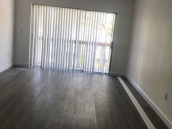 3rd image of 3704 Broadway APT 208