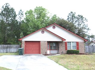908 Malibu Dr, Hinesville, GA 31313