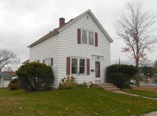 515 Oak St, Norway, MI 49870