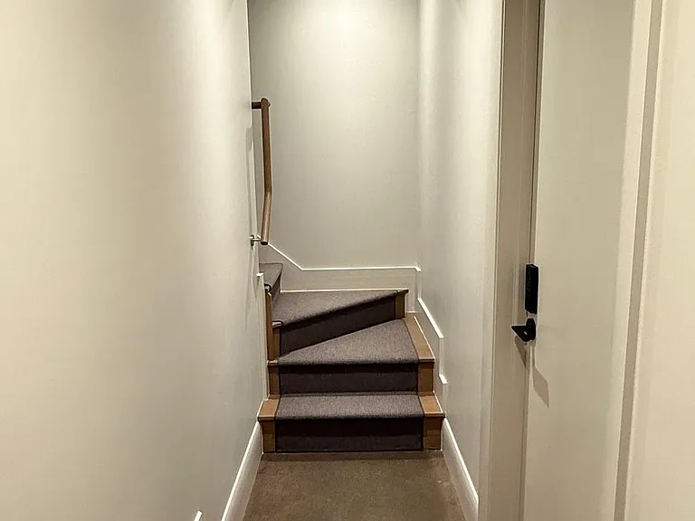 328 Palmerston Blvd #LOWER — Photo 12