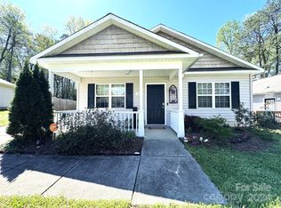 112 Leonard St, Mooresville, NC 28115