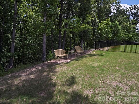 5th image of 15521 Capps Rd