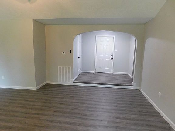 5th image of 2105 Shasta St