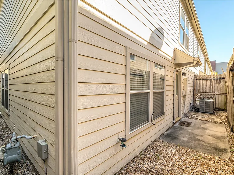 1719 Redwing Bluff Dr — Photo 34
