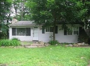 23 Maple Ave, Mullica Hill, NJ 08062