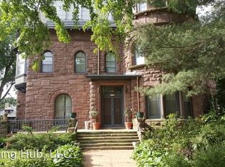 476 Summit Ave, Saint Paul, MN 55102