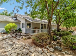 15909 Garlock Ln, Prather, CA