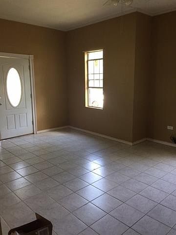 2nd image of 803 N Josephine St