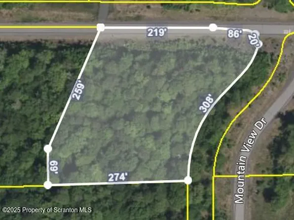 69 Summit Rd, Moscow, PA 18444