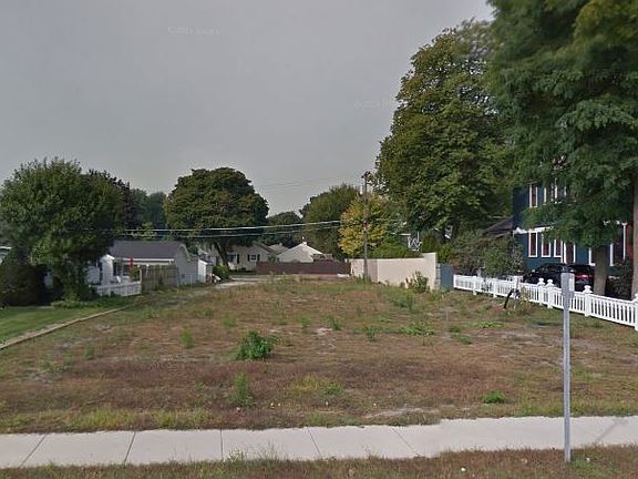 3rd image of 517 N Main St