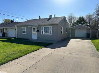 609 Brentwood Dr, West Burlington, IA 52655