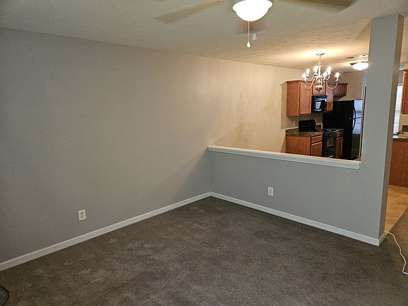 4th image of 1060 Arlene Dr
