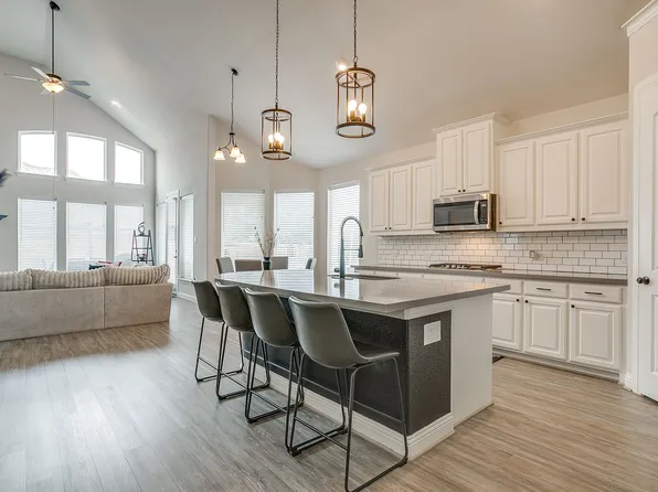 15600 Wild Cherry Ln, Roanoke, TX 76262