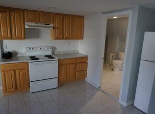 11 Ellsworth St APT 2, Worcester, MA 01610