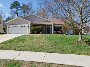 100 Seasons Walk Ct, Yorktown, VA 23690