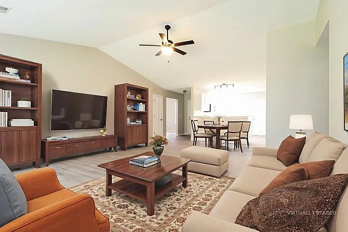 3 bed, 2.0 bath, 1645 sqft, $1,925 — Photo 4
