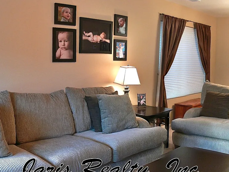 2270 Morningview Ln — Photo 2