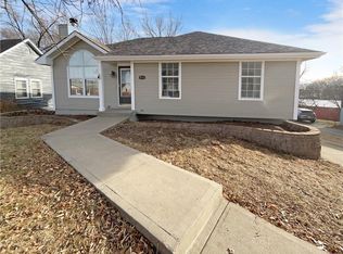 511 Liberty Rd, Smithville, MO 64089