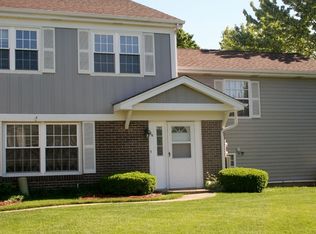 1564 Timber Trl, Wheaton, IL 60189