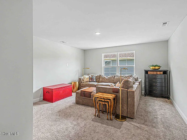 702 Greenwich Pl — Photo 34