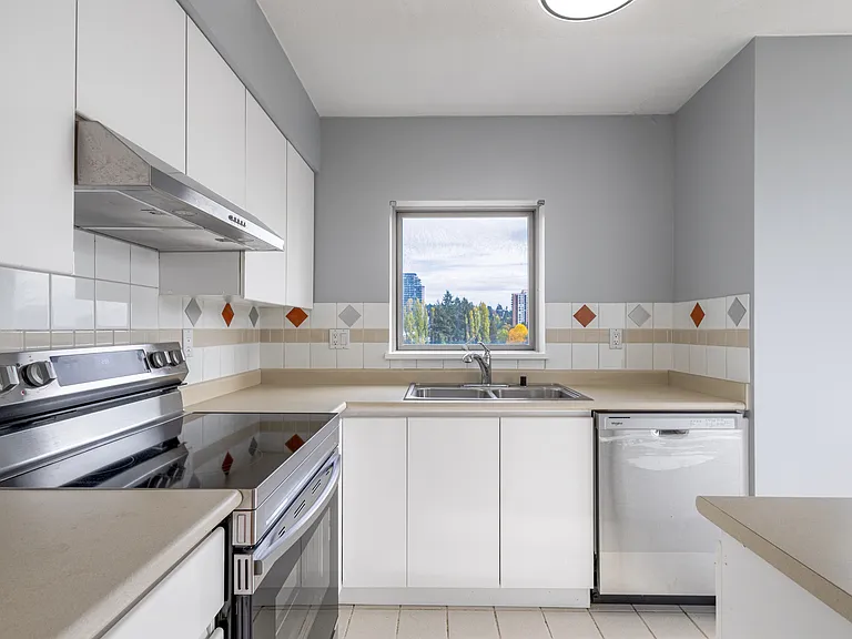 9623 Manchester Dr #905 — Photo 5
