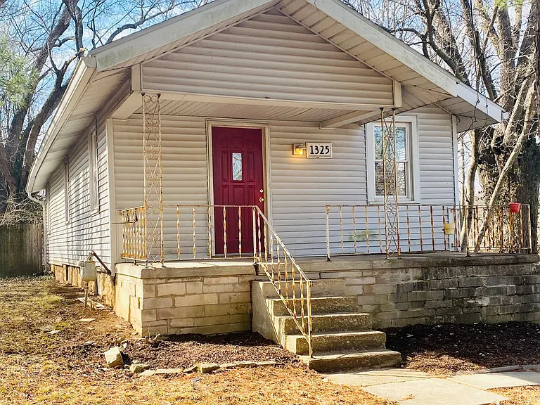 1325 N Kinser Pike — Photo 13