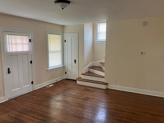 4th image of 101 N Westmore Ave