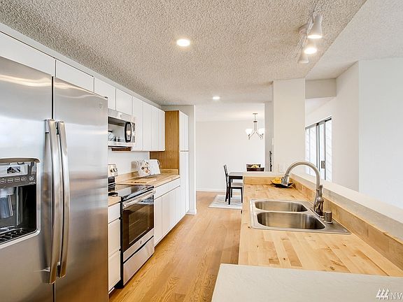 3rd image of 3700 26th Pl W APT 401