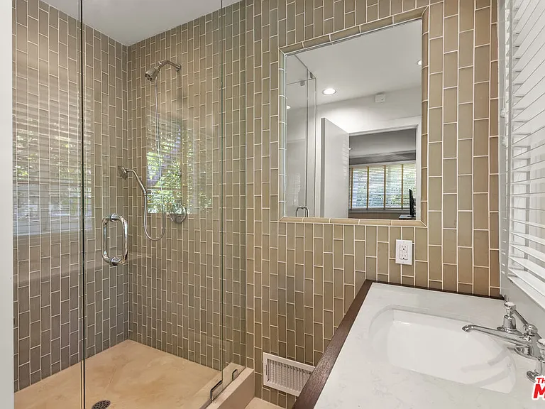 10630 Somma Way — Photo 48