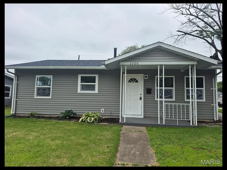 2200 Glen Dr