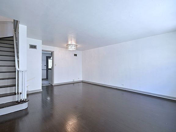 3rd image of 7911 North Ave APT C