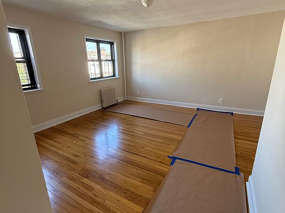 2nd image of 20-45 Crescent St Unit 1C