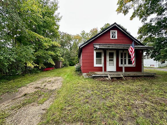 2nd image of 303 W Avenue C