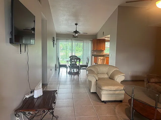 958 Florida Pkwy, Kissimmee, FL 34743 - 1 — Photo 4