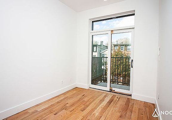 5th image of 188 Pulaski St #2A