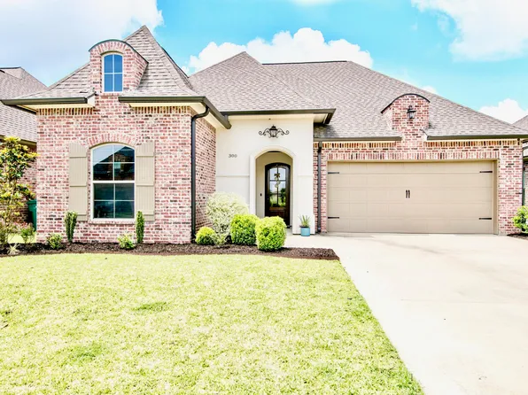 300 Cypress View Dr, Youngsville, LA 70592
