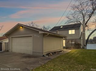 3996 Lamont Dr, Waterford, MI