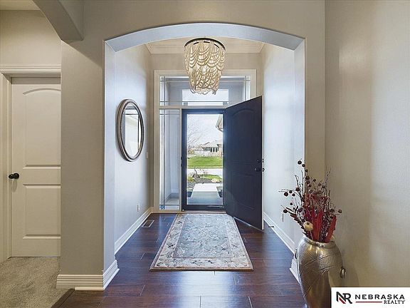 3rd image of 20505 Yort St