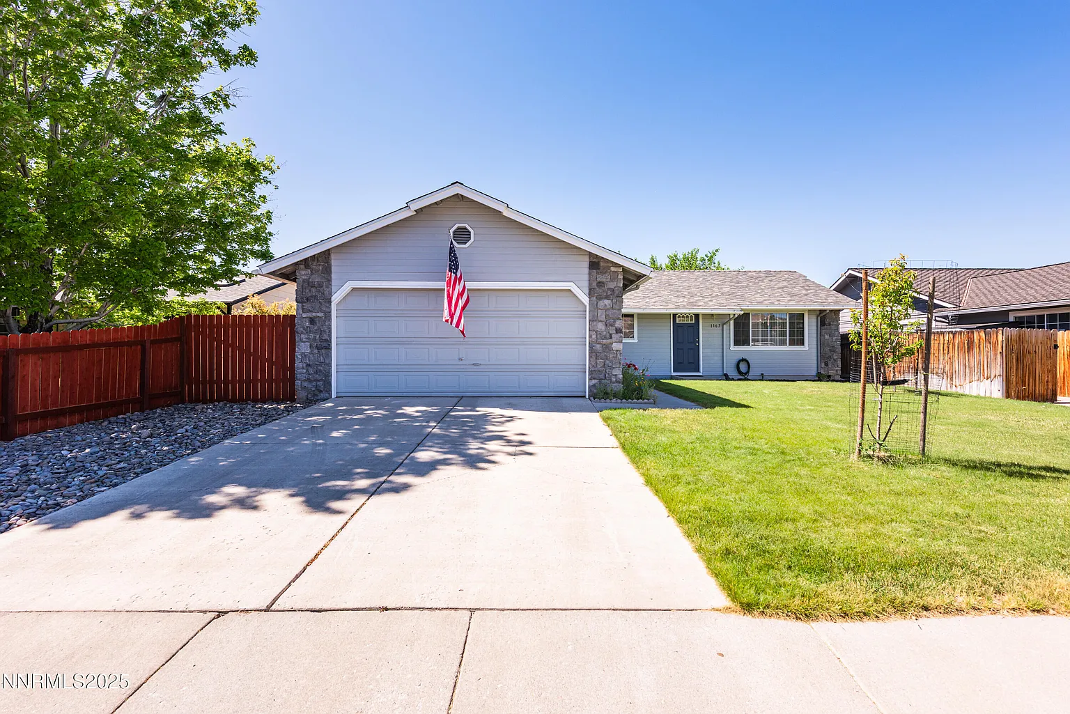 1167 Lindsay Ln photo 1