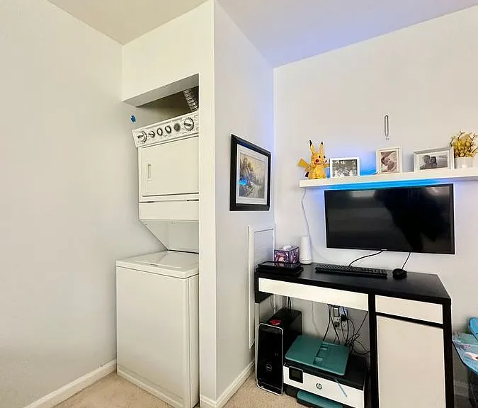 8131 Kingsway Ct — Photo 18