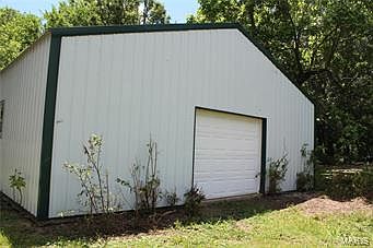 4th image of 347 Polk Ave