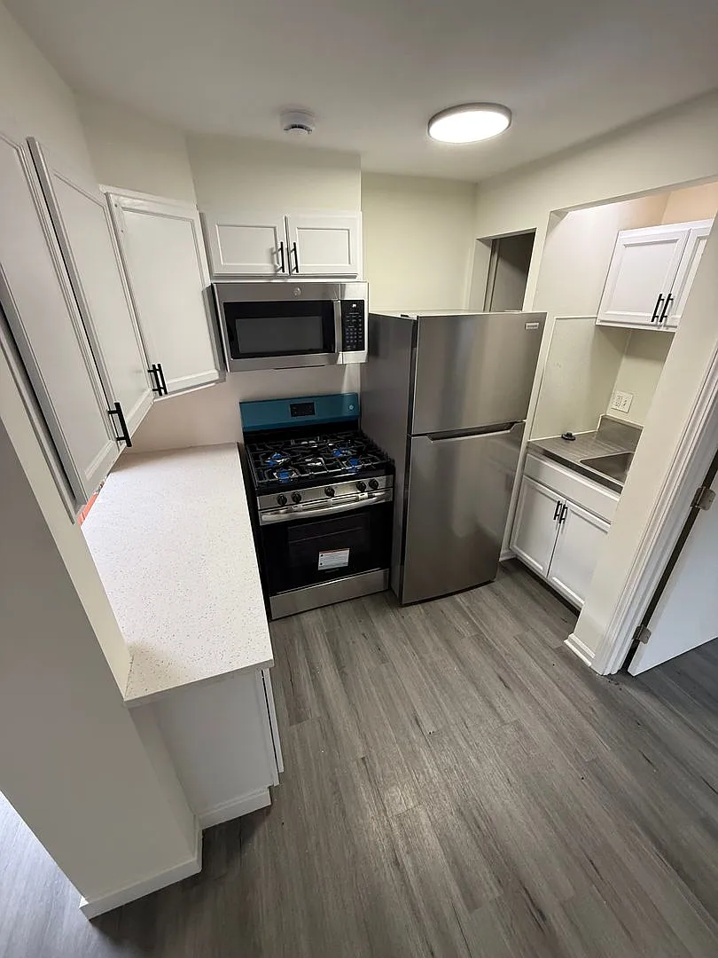499 E Columbus St — Photo 3