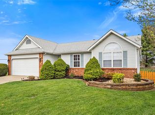 77 Oakbrooke, Troy, IL 62294